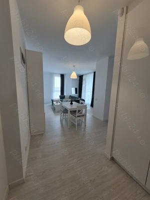 Proprietar închiriez apartament lux 2camere 58 mp cu garaj Torontal zona foarte buna  - imagine 7