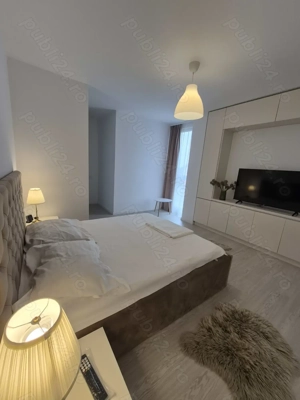 Proprietar închiriez apartament lux 2camere 58 mp cu garaj Torontal zona foarte buna  - imagine 6