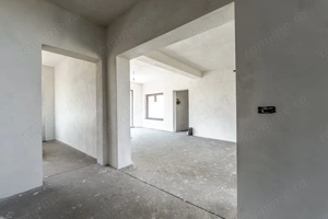 Casă premium semi-finisată de vânzare Curtici, cartier nou Comision 0 - imagine 3