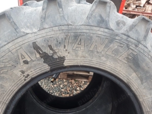 Vând cauciucuri Buldoexcavator  - imagine 2