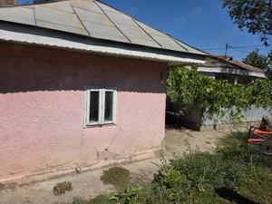 Teren intravilan și casa batraneasca - imagine 2