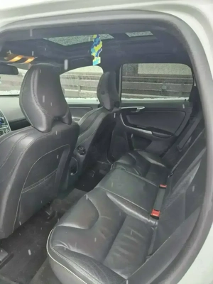 Volvo xc 60 r-design d5 215 cp - imagine 3