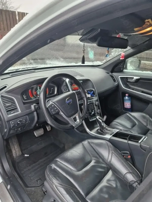 Volvo xc 60 r-design d5 215 cp - imagine 8