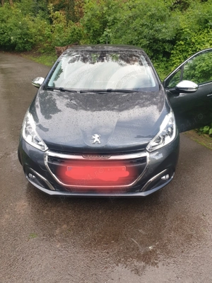 Se vinde Peugeot 208, 2017 automată