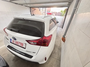 Vând Toyota auris hibrid break 2015 - imagine 2