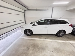 Vând Toyota auris hibrid break 2015 - imagine 4