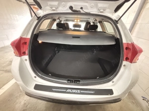 Vând Toyota auris hibrid break 2015 - imagine 6