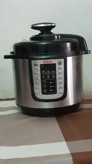 Oala electrica de gatit sub presiune