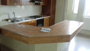 vanzare ap 2 camere in casa (zona p-ta catedralei)