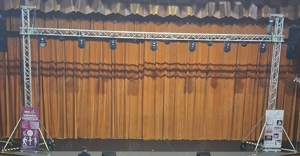 Poartă schelă aluminiu F34 6x9m pentru ecrane led, lumini și sunet