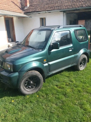 Vând Suzuki Jimny ddis 1.5 diesel,  4x4 (mare-mic), din anul 2006,  înmatriculată 