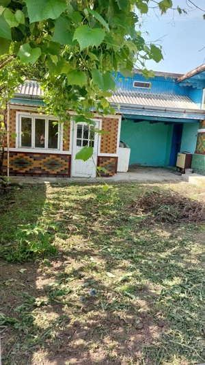 Vând casă în comuna strunga sat farcaseni