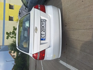 Vând Chevrolet Aveo - imagine 2