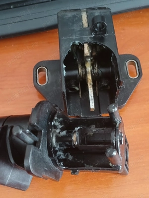 Incuietoare portbagaj cu cheie Mercedes W124 - imagine 7