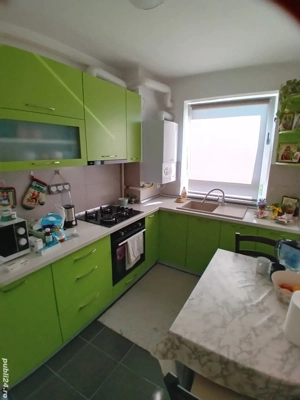 Vand apartament ,doua camere ,decomandat - imagine 2