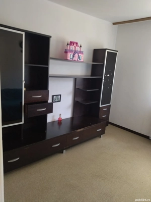 vând apartament cu doua camere 