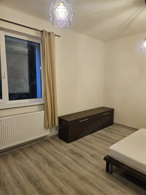 Inchiriez o camera, zona centrala - imagine 3