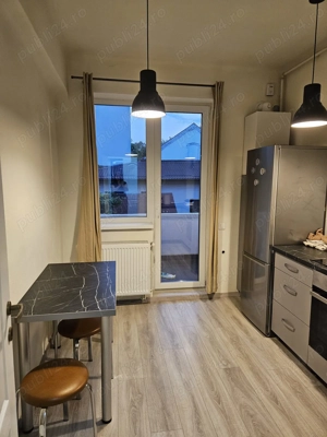 Inchiriez o camera, zona centrala - imagine 5