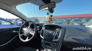 vand Ford focus anul 2012 in stare perfecta