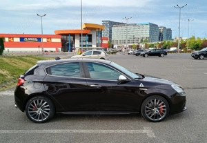 Alfa Romeo Giulietta 235cp Quadrifoglio, an 2010, 223373km  - imagine 9