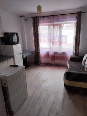 Închiriez garsonieră 