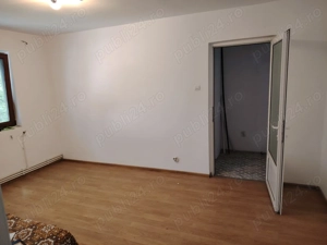Vand apartament 3 camere Vasile Parvan