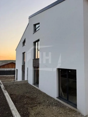 Duplex 4 camere, 3 bai, 357 teren