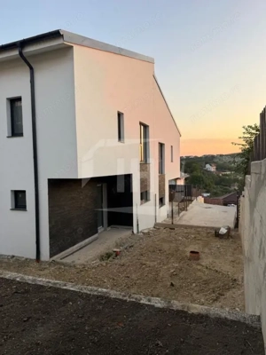 Duplex 4 camere, 3 bai, 357 teren - imagine 2