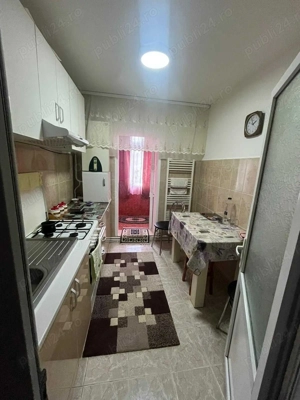 Vand apartament 3 camere central  - imagine 2 Vand apartament 3 camere central  - imagine 2