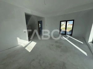Casa individuala cu 4 camere 110 mpu si teren de 290 mp Cristian Sibiu - imagine 4