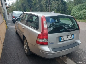 Vând Volvo v50 2006 1.6  - imagine 2