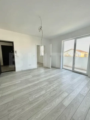 Apartament decomandat cu 2 camere + balcon,1 loc de parcare,  SUPER PRET Giroc - imagine 3