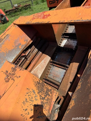 Vand bourgoin dp7(culegator de porumb) - imagine 3