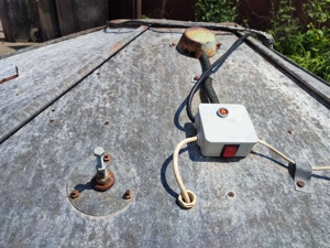 Eleveuza (încălzitoare) electrica pentru pui de o zi - imagine 4