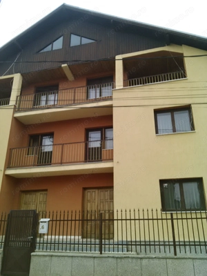 Casa 6 camere - cazare 15 persoane, Nord