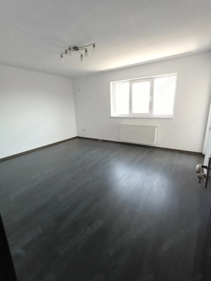 Închiriez apartament 3 camere 