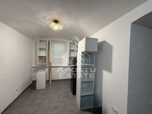 Apartament renovat cu o camera si curte, 2 bai, 50 mp, Piata Romanilor - imagine 11