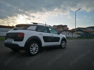 Vând Citroen c4 cactus 1.2 benzina  - imagine 8 Vând Citroen c4 cactus 1.2 benzina  - imagine 8