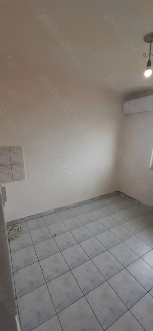 Inchiriez pe termen lung,gars 11,20 mp,lânga Universitatea Oradea                              