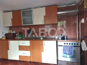 Casa de vanzare 6 camere 260 mp gradina zona foarte linistita Cisnadie - imagine 15