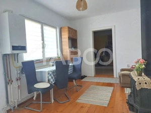 Casa de vanzare 6 camere 260 mp gradina zona foarte linistita Cisnadie - imagine 7