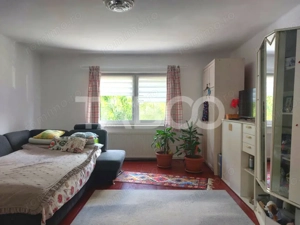 Casa de vanzare 6 camere 260 mp gradina zona foarte linistita Cisnadie - imagine 6