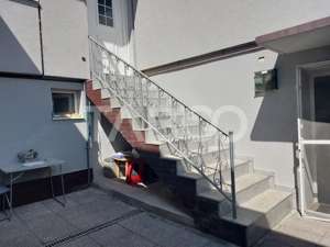 Casa de vanzare 6 camere 260 mp gradina zona foarte linistita Cisnadie - imagine 19