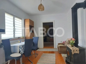 Casa de vanzare 6 camere 260 mp gradina zona foarte linistita Cisnadie - imagine 14