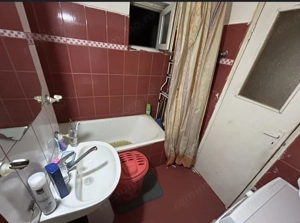 Apartament 3 camere ...et 1 ...decomandat