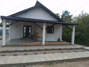 Casa de vanzare , 3.5 km de Mioveni