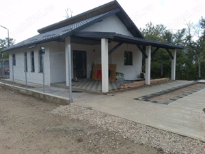 Casa de vanzare , 3.5 km de Mioveni  - imagine 5