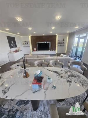 Penthouse de lux terasa privata si vedere lacul tei