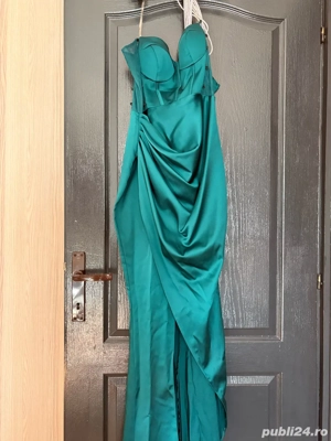 rochie verde smarald 