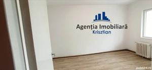 Apartament cu 3 camere de vânzare - Zona Micro 16  - imagine 3